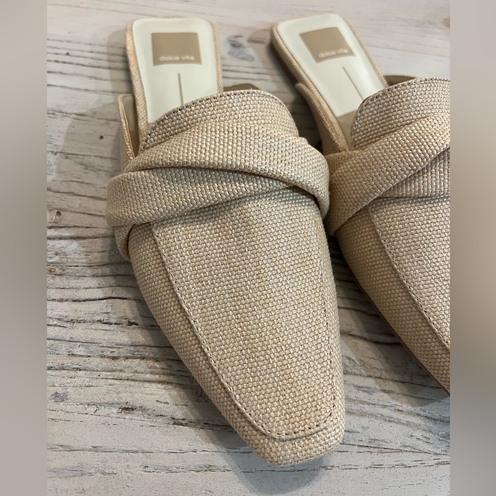 Dolce Vita Claris Flats size 8